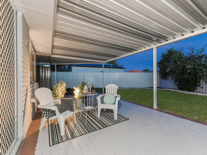 13 Nurrari Close, Waikiki WA 6169