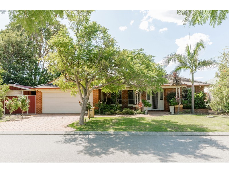 1 Woodbine Loop, Tapping WA 6065