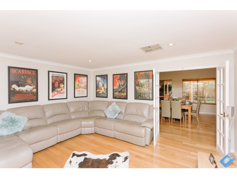 1 Woodbine Loop, Tapping WA 6065