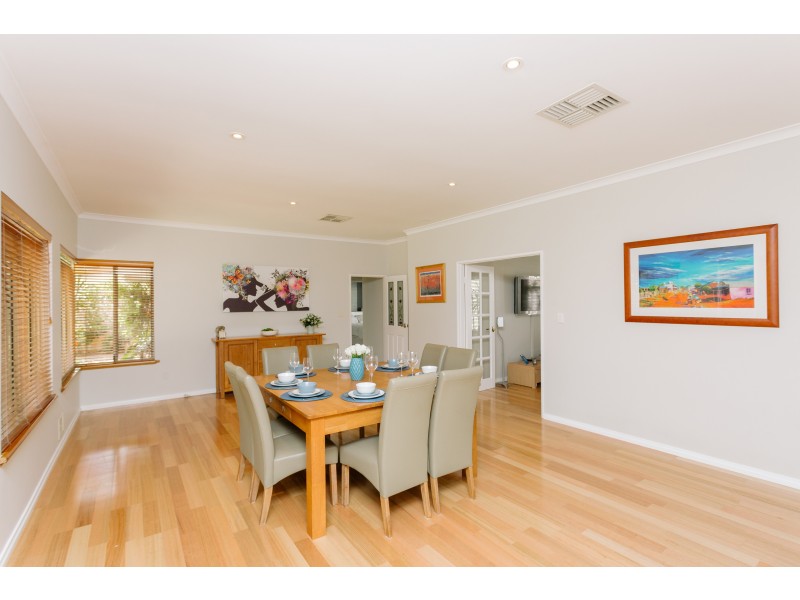 1 Woodbine Loop, Tapping WA 6065