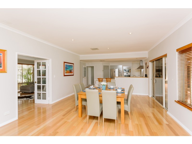 1 Woodbine Loop, Tapping WA 6065