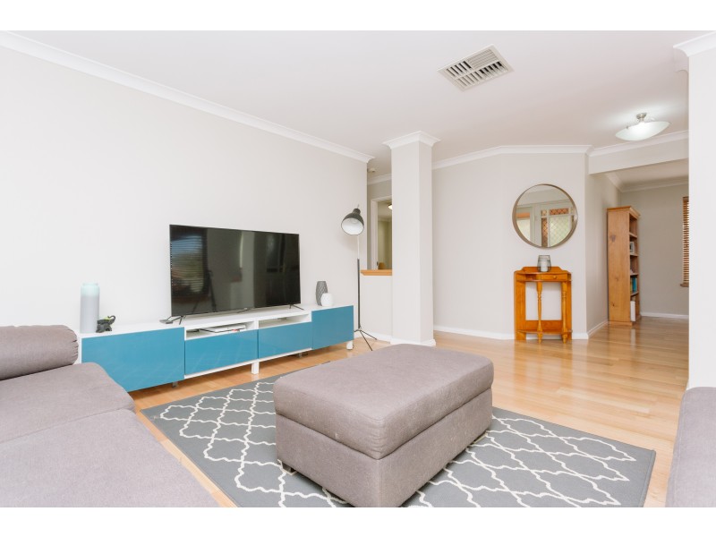 1 Woodbine Loop, Tapping WA 6065