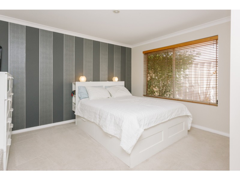 1 Woodbine Loop, Tapping WA 6065