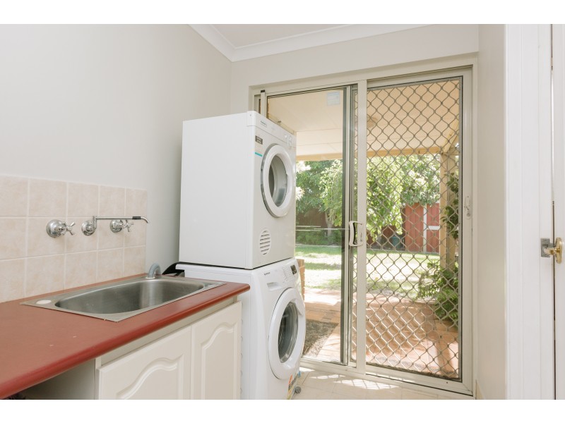 1 Woodbine Loop, Tapping WA 6065