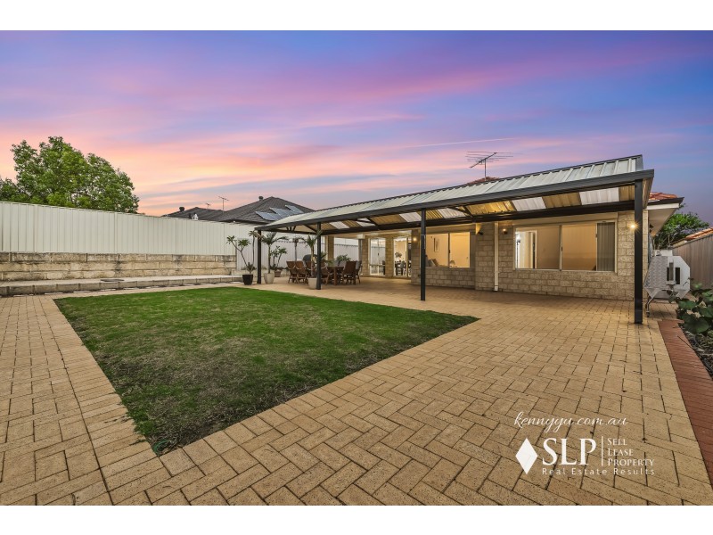 8 Brittain Avenue, Madeley WA 6065