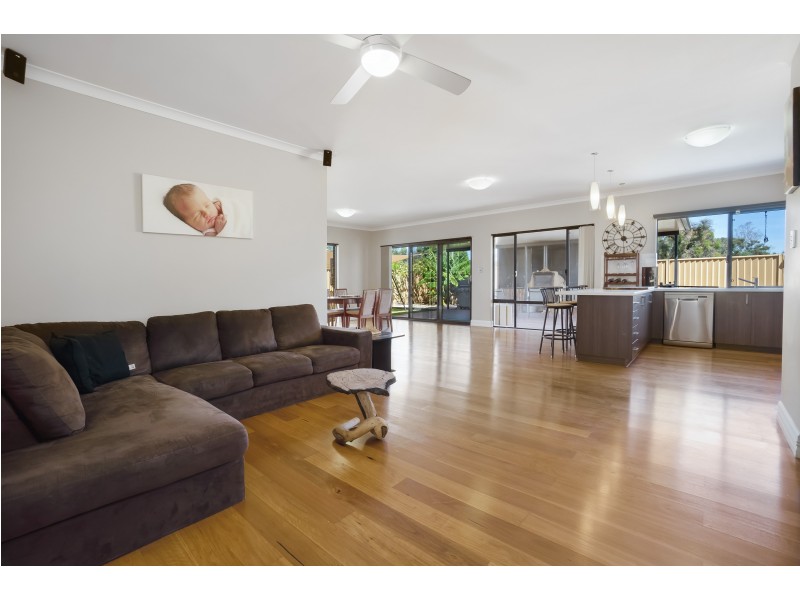 36 Adenine Bend, Piara Waters WA 6112