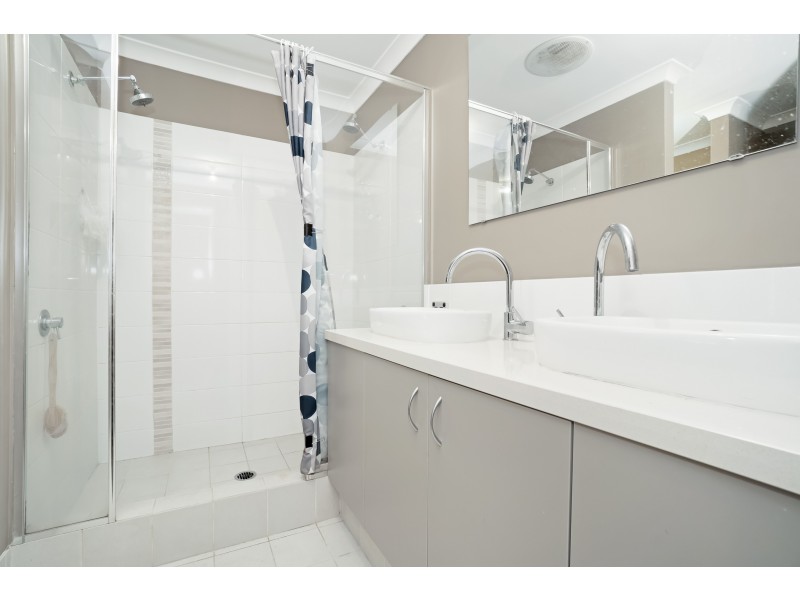 36 Adenine Bend, Piara Waters WA 6112