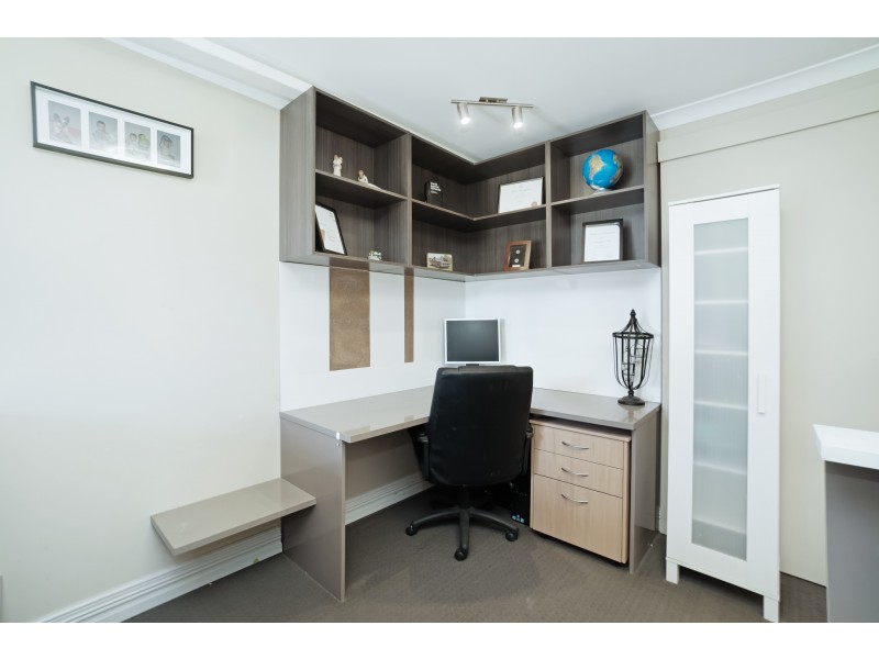 36 Adenine Bend, Piara Waters WA 6112