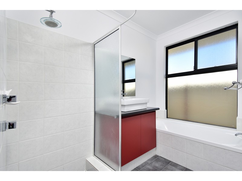 34 Kensington Way, Pearsall WA 6065