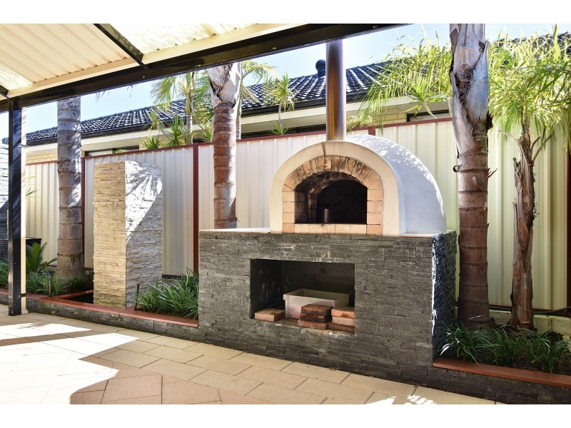 34 Kensington Way, Pearsall WA 6065