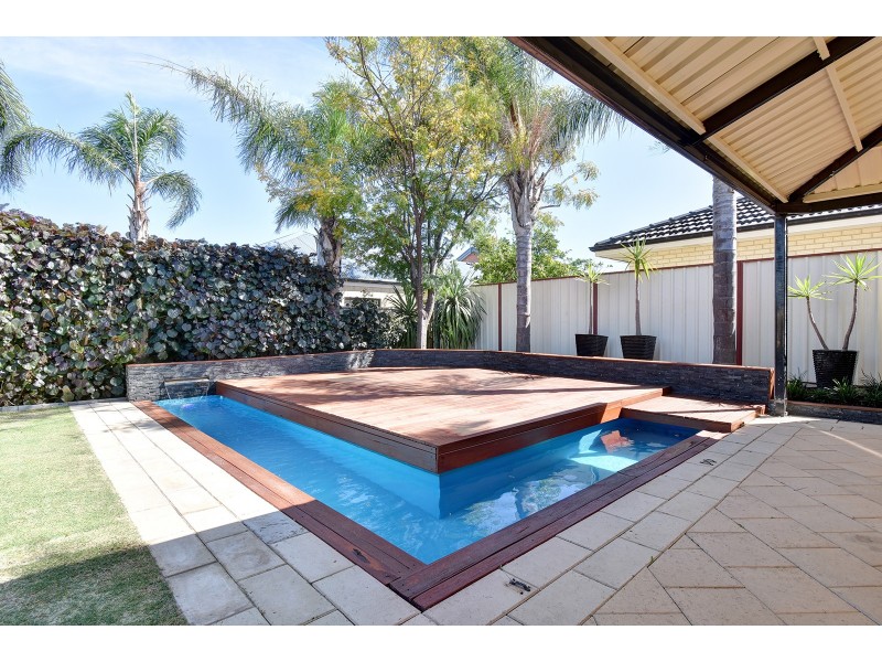 34 Kensington Way, Pearsall WA 6065