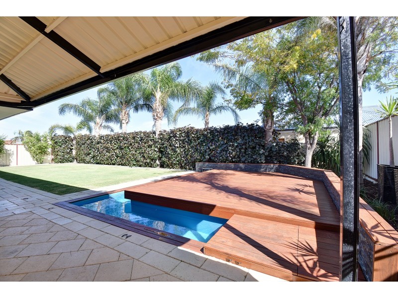 34 Kensington Way, Pearsall WA 6065