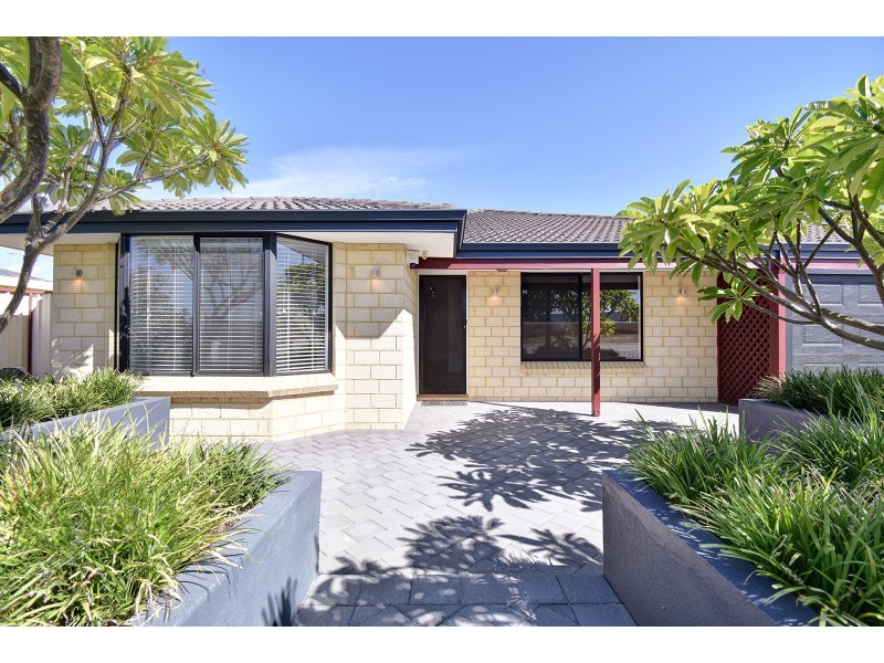 34 Kensington Way, Pearsall WA 6065