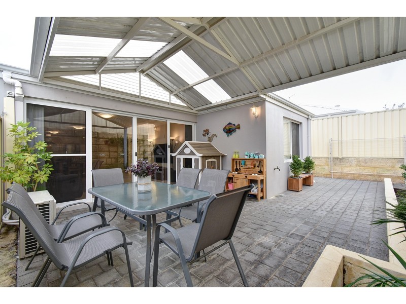 27 Zingarello Street, Pearsall WA 6065