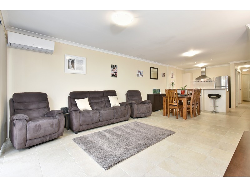 27 Zingarello Street, Pearsall WA 6065