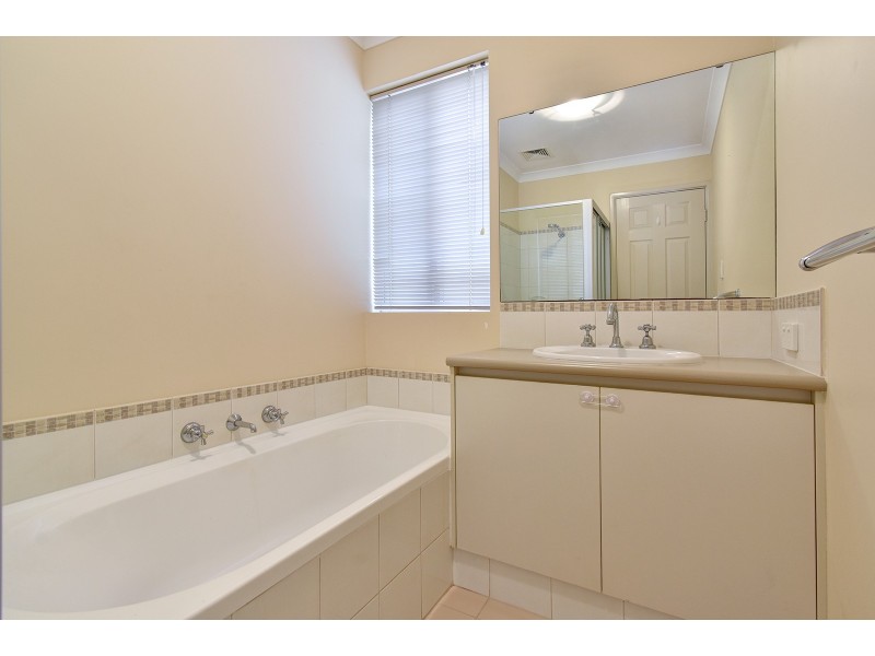 27 Zingarello Street, Pearsall WA 6065