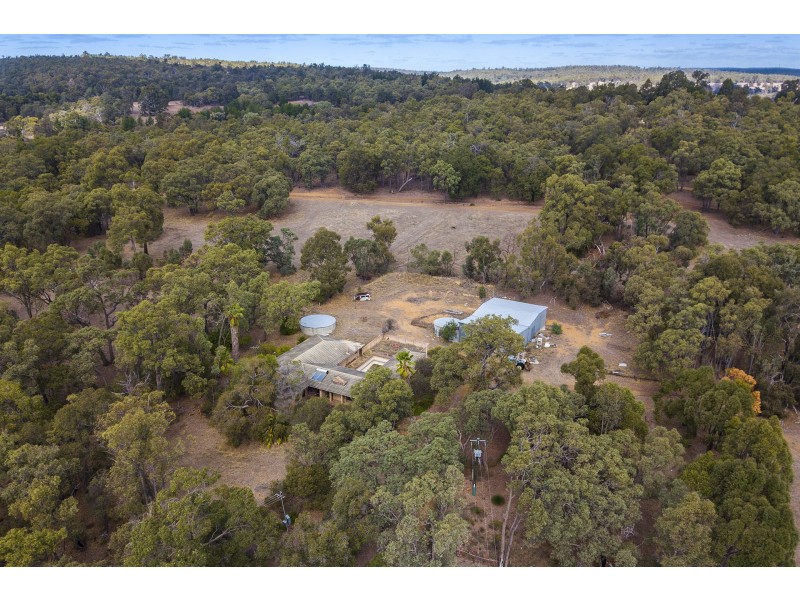 126 Breeze Road, Gidgegannup WA 6083