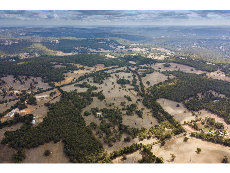 126 Breeze Road, Gidgegannup WA 6083