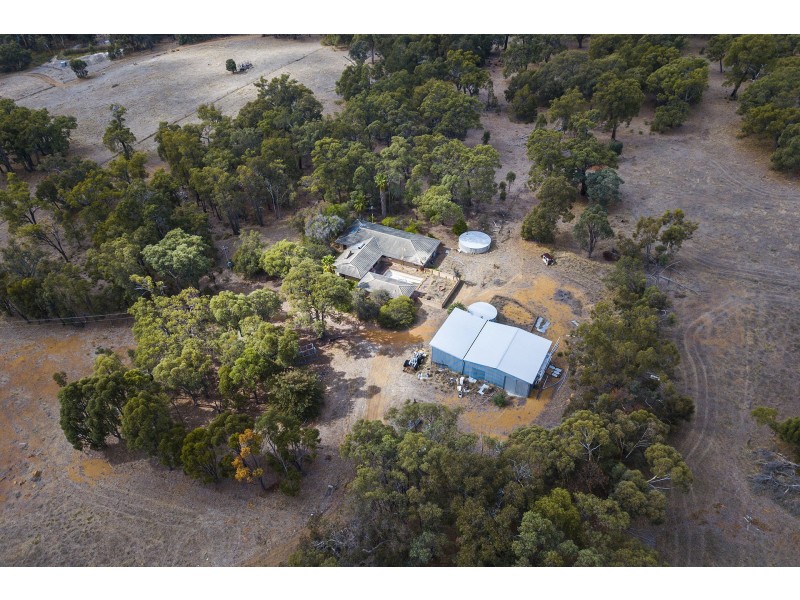 126 Breeze Road, Gidgegannup WA 6083
