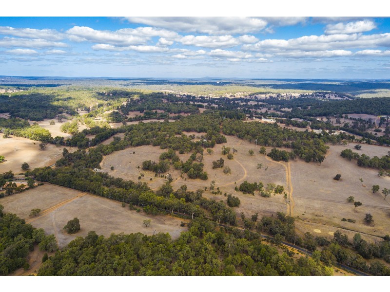 126 Breeze Road, Gidgegannup WA 6083