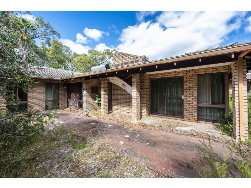 126 Breeze Road, Gidgegannup WA 6083
