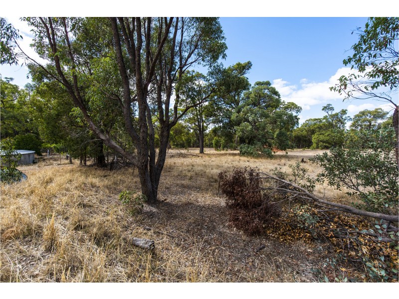126 Breeze Road, Gidgegannup WA 6083