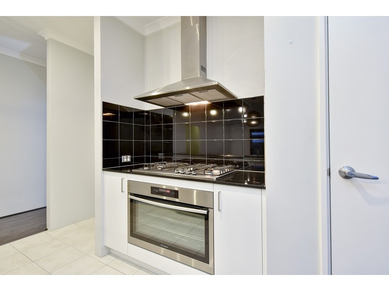 50 Fishbone Turn, Banksia Grove WA 6031