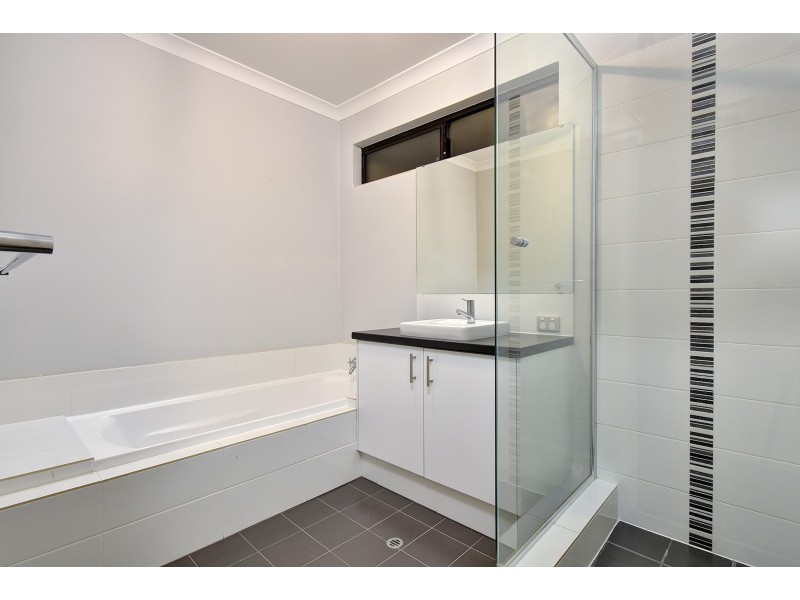 50 Fishbone Turn, Banksia Grove WA 6031