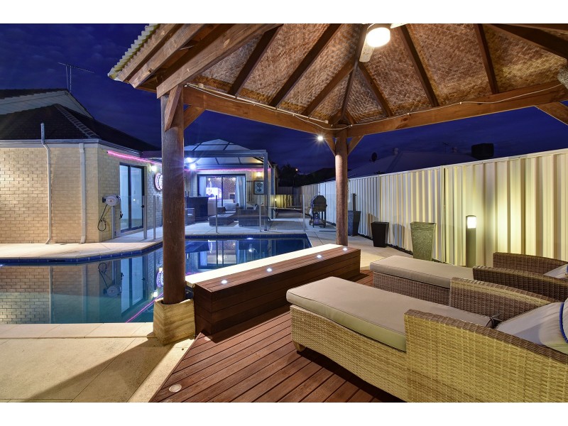 124 Golf Links Drive, Carramar WA 6031