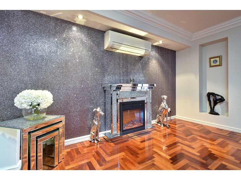 124 Golf Links Drive, Carramar WA 6031