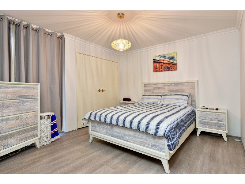 124 Golf Links Drive, Carramar WA 6031