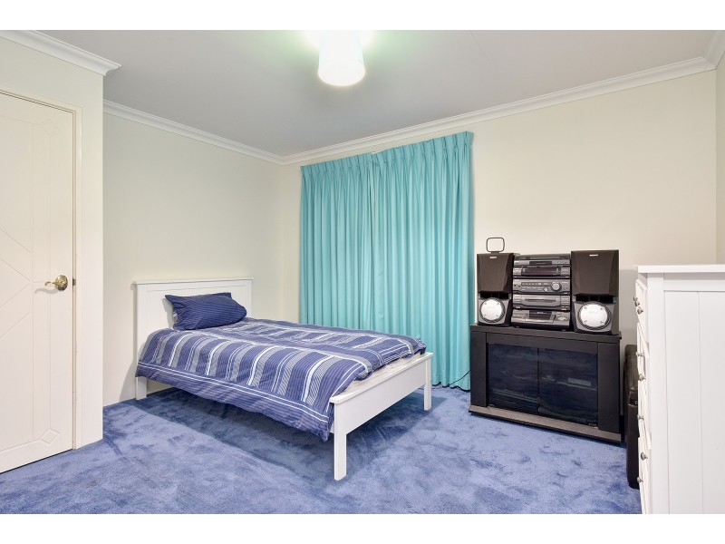 124 Golf Links Drive, Carramar WA 6031