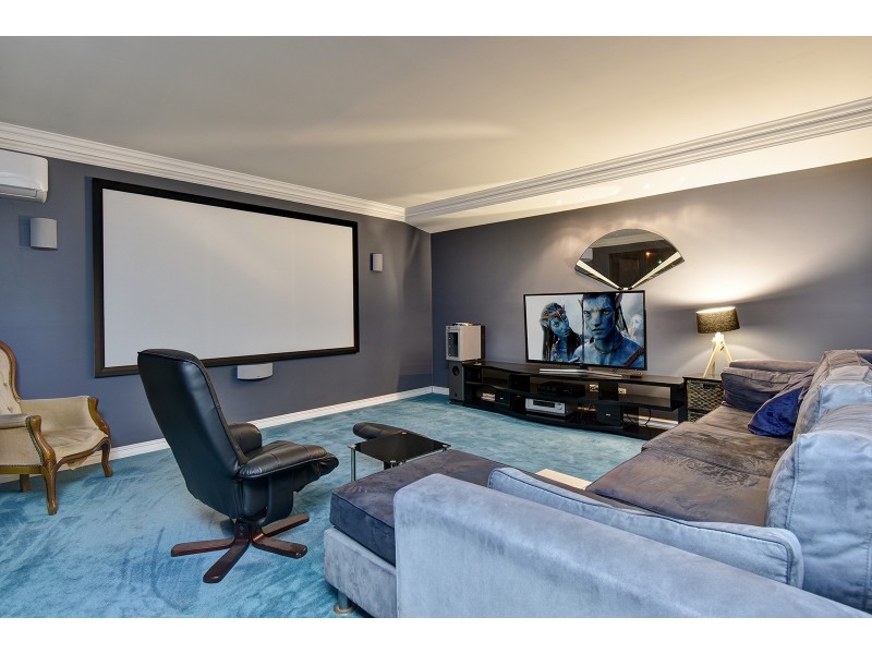 124 Golf Links Drive, Carramar WA 6031