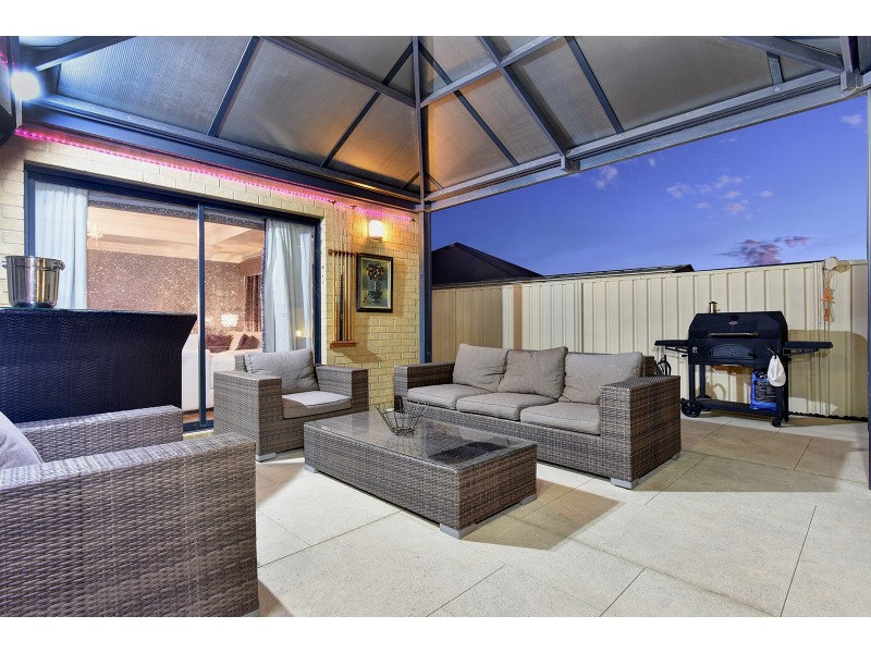 124 Golf Links Drive, Carramar WA 6031