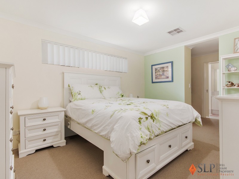 14 Wandina Way, Golden Bay WA 6174