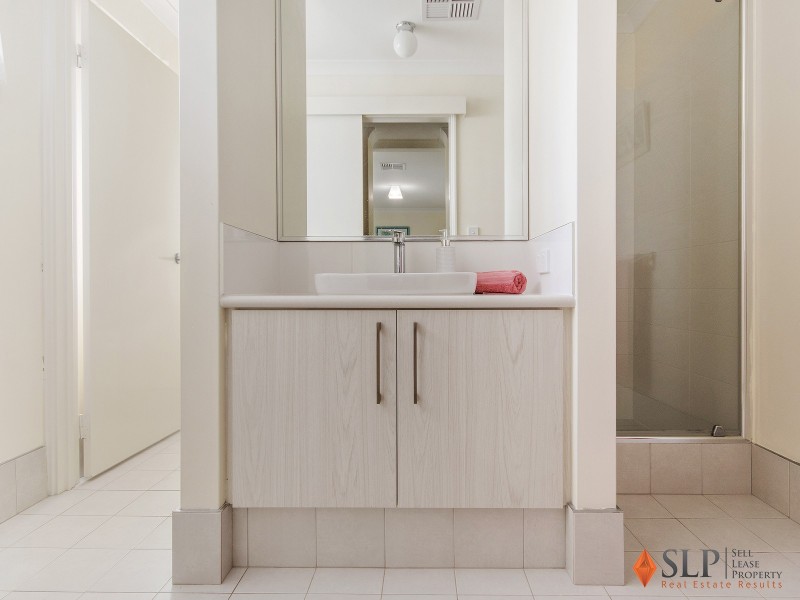 14 Wandina Way, Golden Bay WA 6174