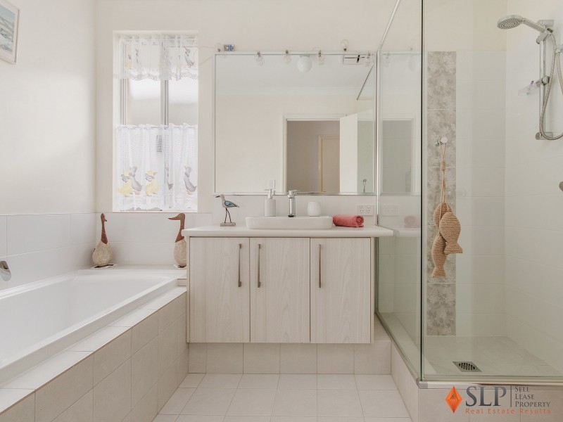 14 Wandina Way, Golden Bay WA 6174