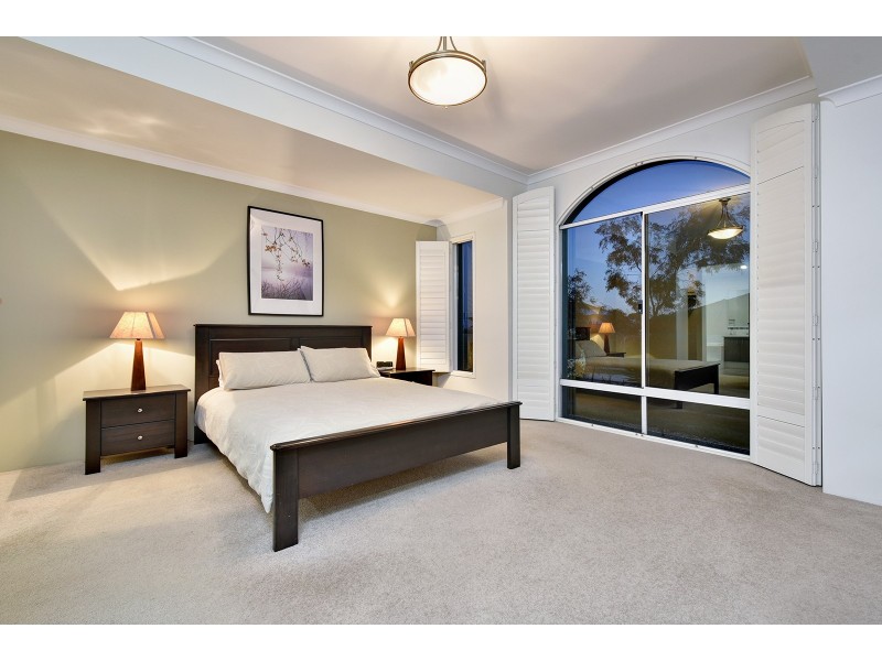 20 Lareema Gardens, Banksia Grove WA 6031