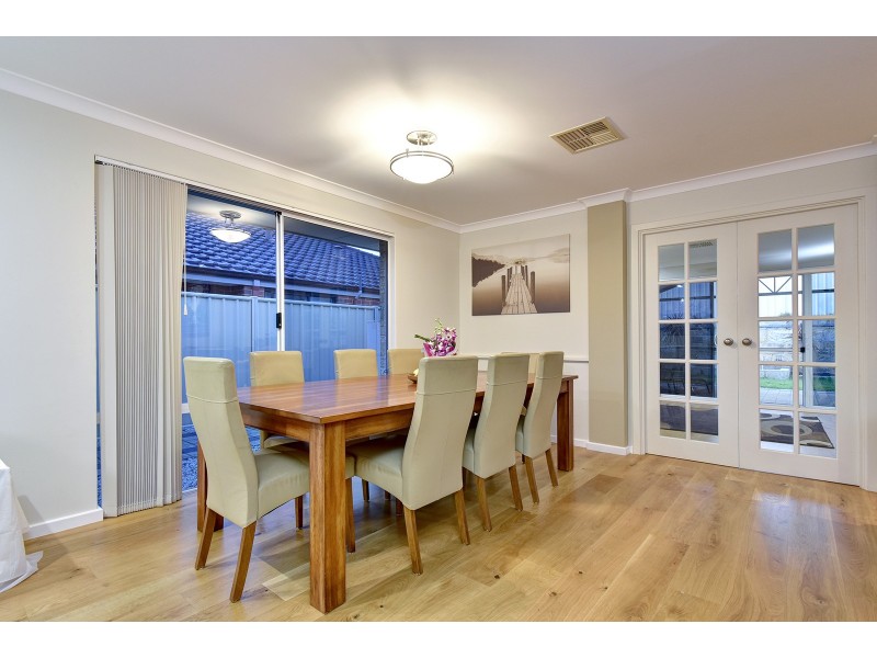 20 Lareema Gardens, Banksia Grove WA 6031