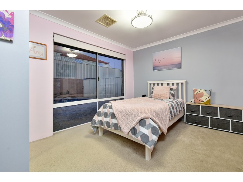 20 Lareema Gardens, Banksia Grove WA 6031