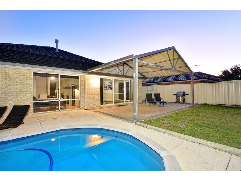 20 Lareema Gardens, Banksia Grove WA 6031