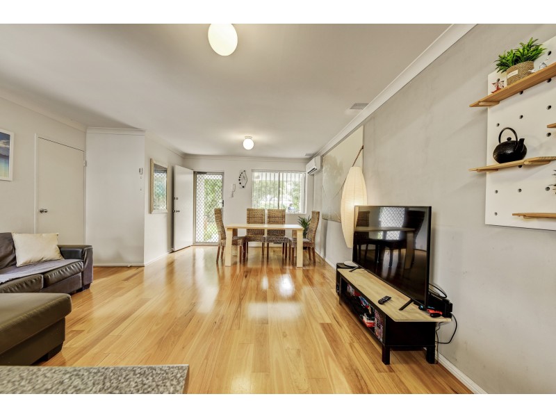 20J Roxwell Way, Girrawheen WA 6064