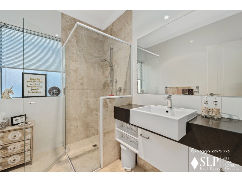 26 Kembla Circle, Madeley WA 6065