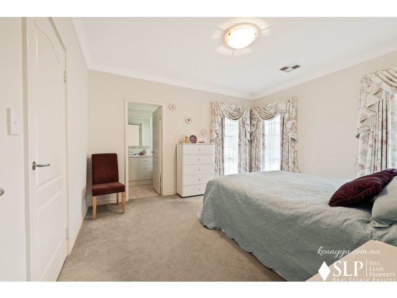 10 Cesare Circle, Madeley WA 6065