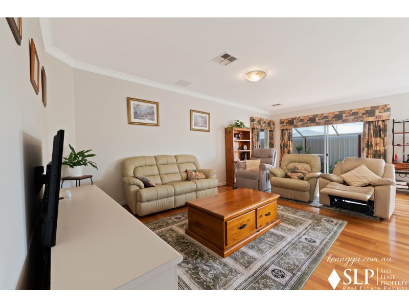 10 Cesare Circle, Madeley WA 6065