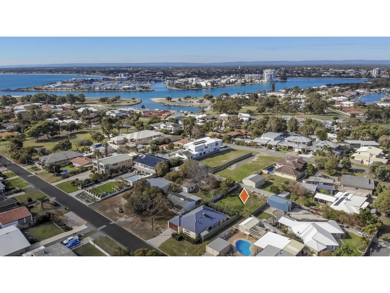 47a Peter Street, Halls Head WA 6210