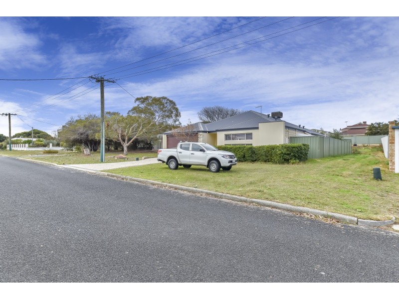 47a Peter Street, Halls Head WA 6210