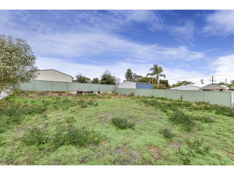 47a Peter Street, Halls Head WA 6210
