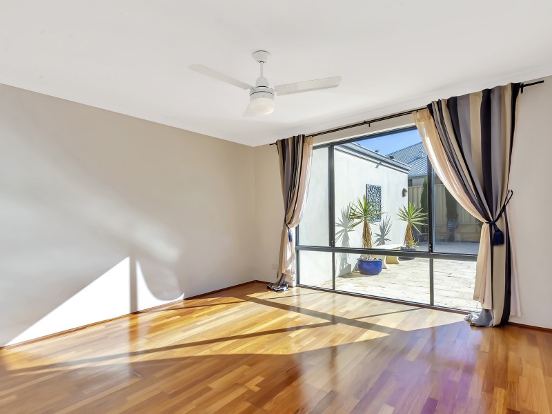 8 Swinford Approach, Butler WA 6036