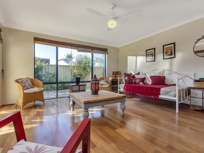 8 Swinford Approach, Butler WA 6036